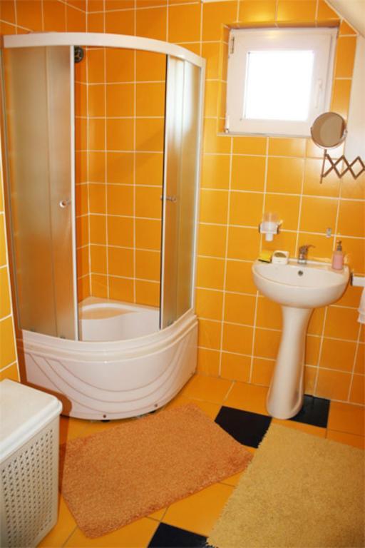 Casa Fortyogo Tîrgu Secuiesc Екстериор снимка